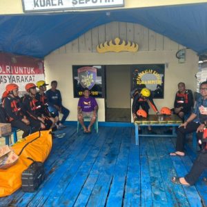 Basarnas Bersama Tim SAR Gabungan Cari Nelayan Jatuh ke Laut di Perairan Seputih