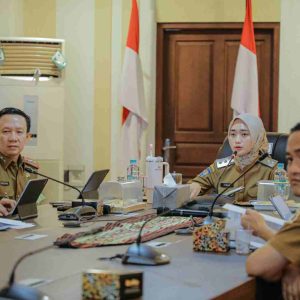 Wagub Jihan Nurlela Pimpin Rapat Evaluasi Program Prioritas Desaku Maju demi Memperkuat Kualitas dan Efektivitas Penyelenggaraan di Tahun 2026