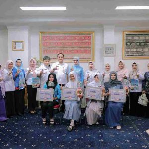 Wagub Jihan Nurlela Luncurkan Buku “Muatan Apel Tematik” yang Diinisiasi Dinas PPPA Provinsi Lampung, Bangun Karakter Siswa Sekolah agar Berani dan Mampu Menjaga Diri dari Kekerasan