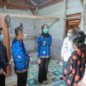 Tinjau Langsung Rumah Penyintas TBC di Tulang Bawang, Wagub Jihan Nurlela Berharap Renovasi melalui Program Bantuan BSPS dapat Mewujudkan Hunian yang Layak dan Sehat
