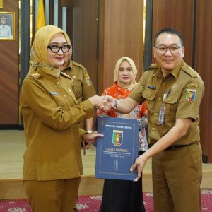 Lepas Purnabakti dr. Edwin Rusli, Wagub Jihan Dorong Jajaran Dinkes Teladani Integritas dan Profesionalisme